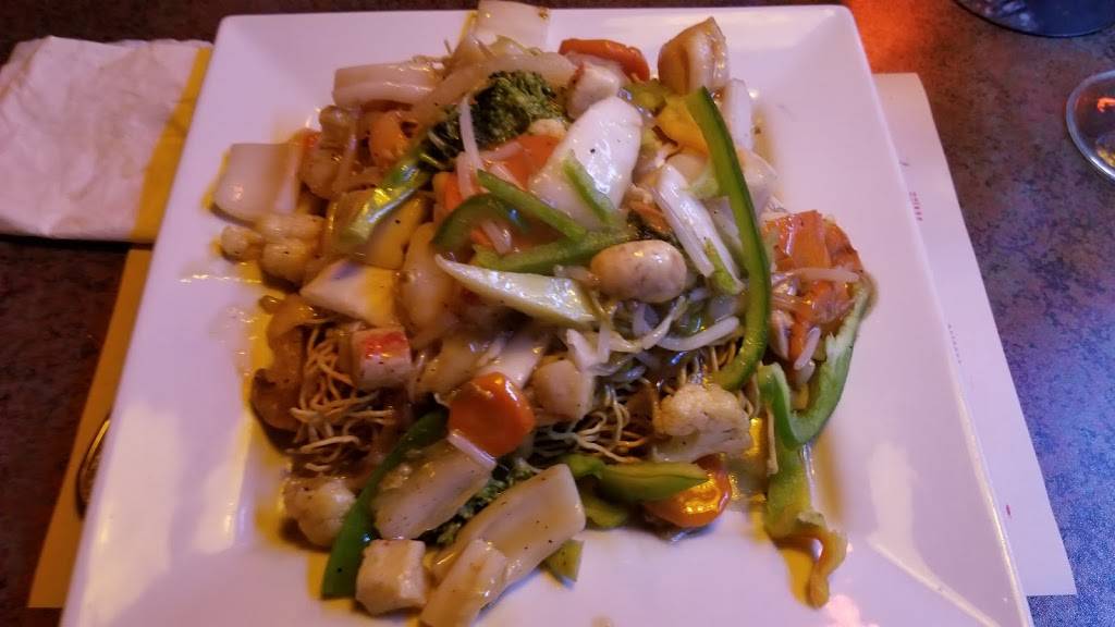 Lotus DOr | restaurant | 88 Rue Principale, Granby, QC J2G 2T4, Canada | 4503724010 OR +1 450-372-4010