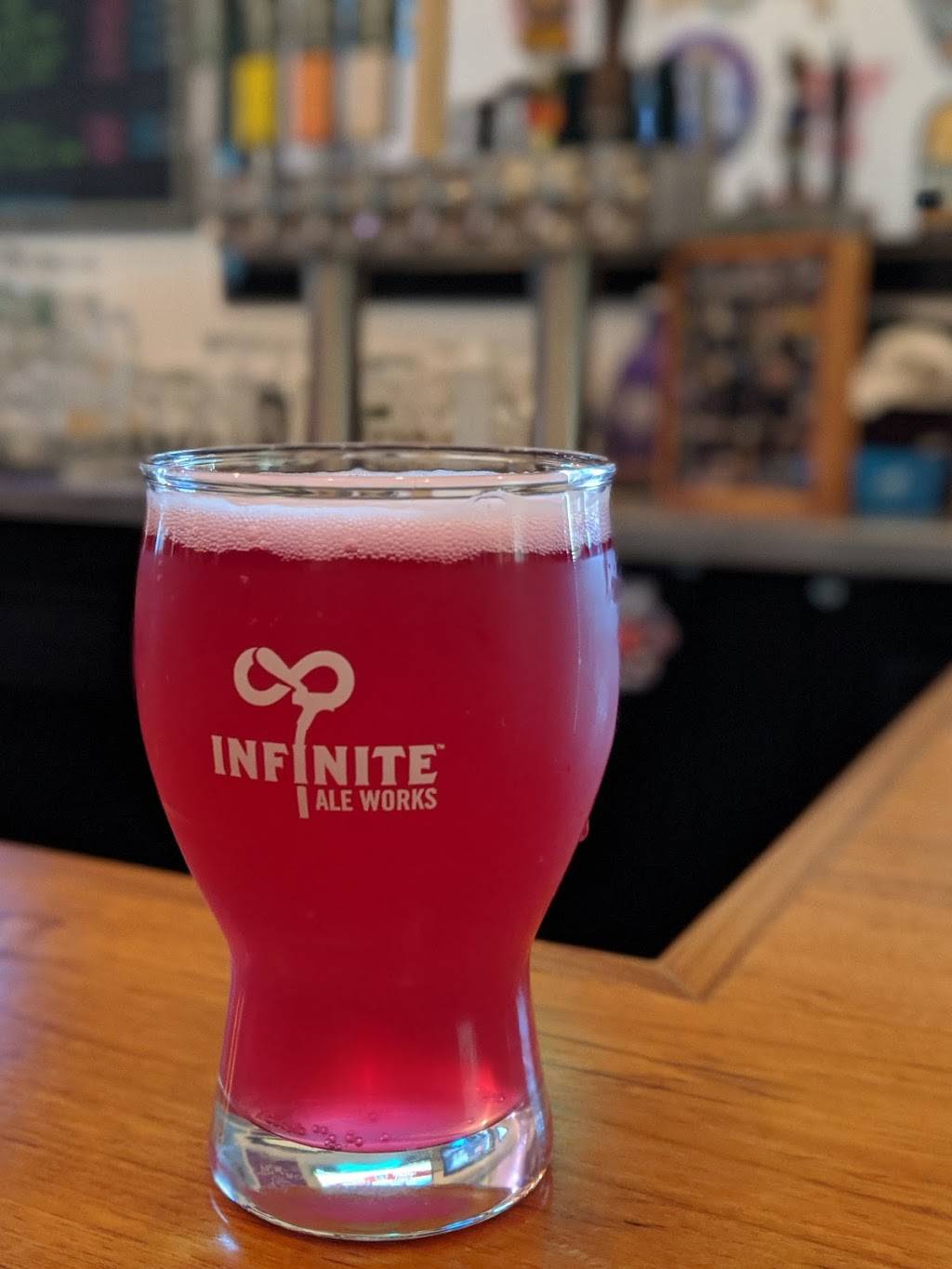 The Pint Size Pub | restaurant | 110 S 5th St, Leesburg, FL 34748, USA | 3524600383 OR +1 352-460-0383