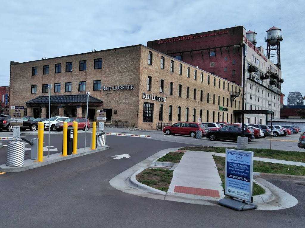 Red Lobster | restaurant | 301 S Lake Ave, Duluth, MN 55802, USA | 2187227390 OR +1 218-722-7390