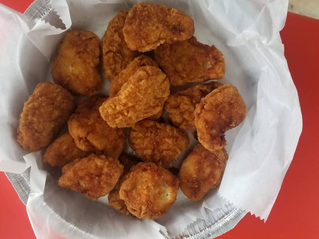 Chunks Grilled & Fried | meal takeaway | 6069 Oxon Hill Rd, Oxon Hill, MD 20745, USA | 3018390123 OR +1 301-839-0123