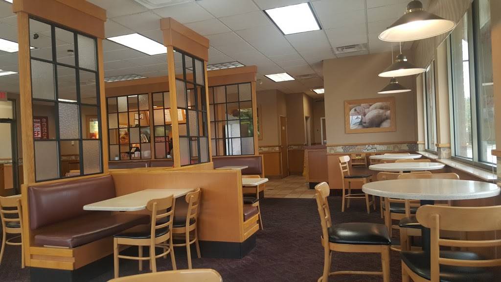 Wendys | restaurant | 8904 TX-121, McKinney, TX 75070, USA | 2144735772 OR +1 214-473-5772