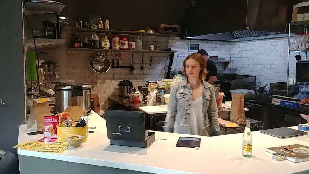 Burrito Burrito | restaurant | 333 Broadway, Troy, NY 12180, USA | 5187129099 OR +1 518-712-9099