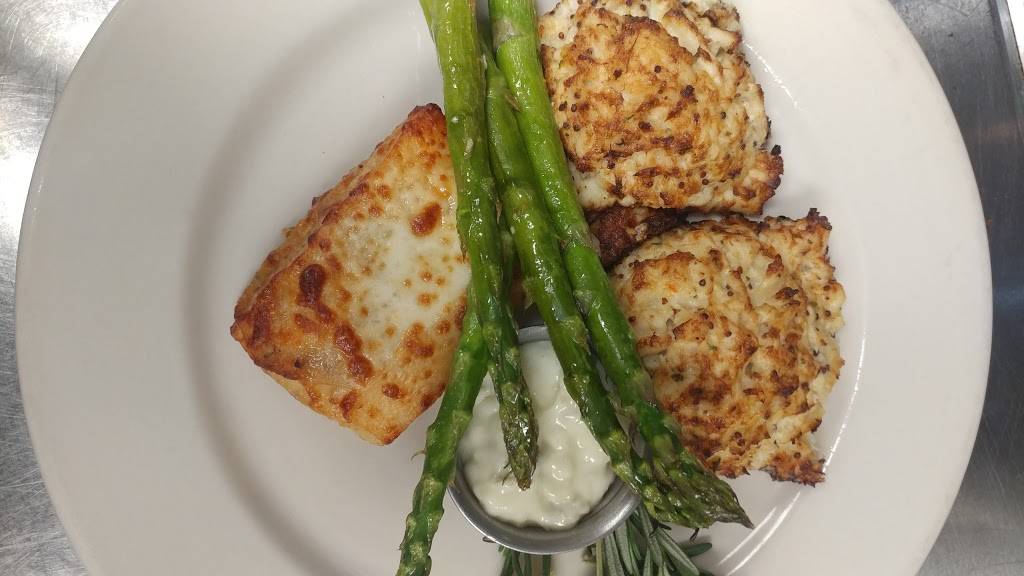 Moorings Bistro | restaurant | 875 Harry S. Truman Pkwy, Annapolis, MD 21401, USA | 4102249886 OR +1 410-224-9886