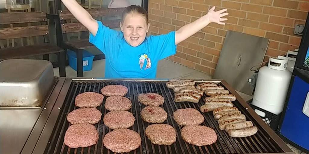 Dippers And Dogs | restaurant | 1161 E Wyandot Ave, Upper Sandusky, OH 43351, USA | 4198351094 OR +1 419-835-1094