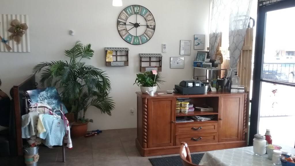 Candys Kitchen | restaurant | 13216 N 7th St, Phoenix, AZ 85022, USA | 6023689897 OR +1 602-368-9897