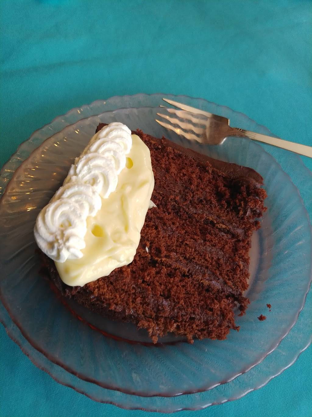 Lunch On Limoges | restaurant | 14139 7th St, Dade City, FL 33525, USA | 3525675685 OR +1 352-567-5685