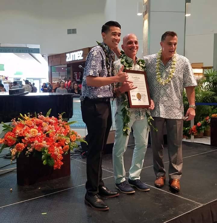 Rainbow Drive-In - Wai Makai At Pearlridge | restaurant | 98-1005 Moanalua Rd, Aiea, HI 96701, USA | 8084883788 OR +1 808-488-3788