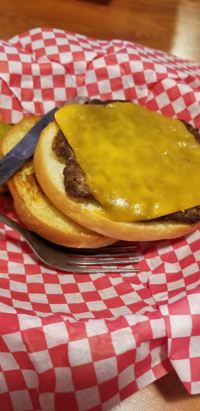 Snuffys Malt Shop | restaurant | 17519 Minnetonka Blvd, Minnetonka, MN 55345, USA | 9524751850 OR +1 952-475-1850