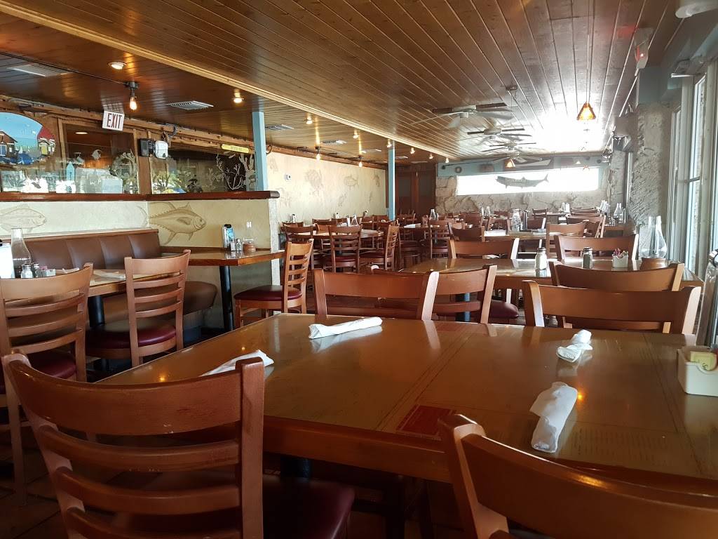 Snappers Oceanfront Restaurant & Bar | restaurant | 139 Seaside Ave, Key Largo, FL 33037, USA | 3058525956 OR +1 305-852-5956
