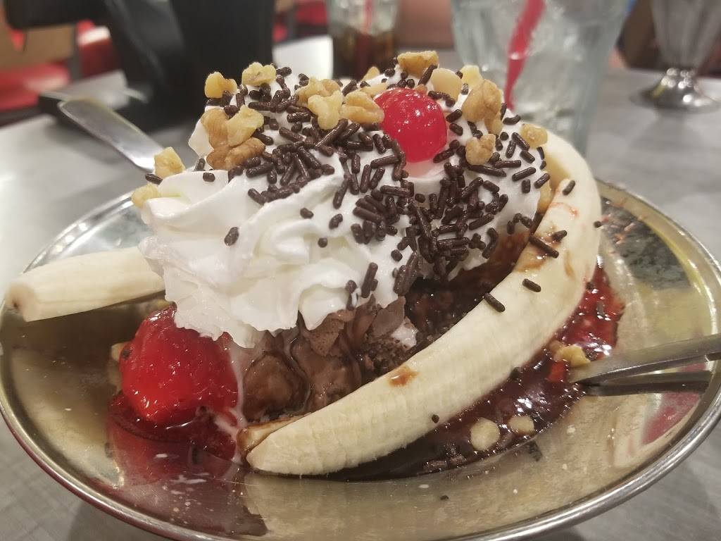 Friendlys | restaurant | 180 Boston Post Rd E W, Marlborough, MA 01752, USA | 5082511006 OR +1 508-251-1006