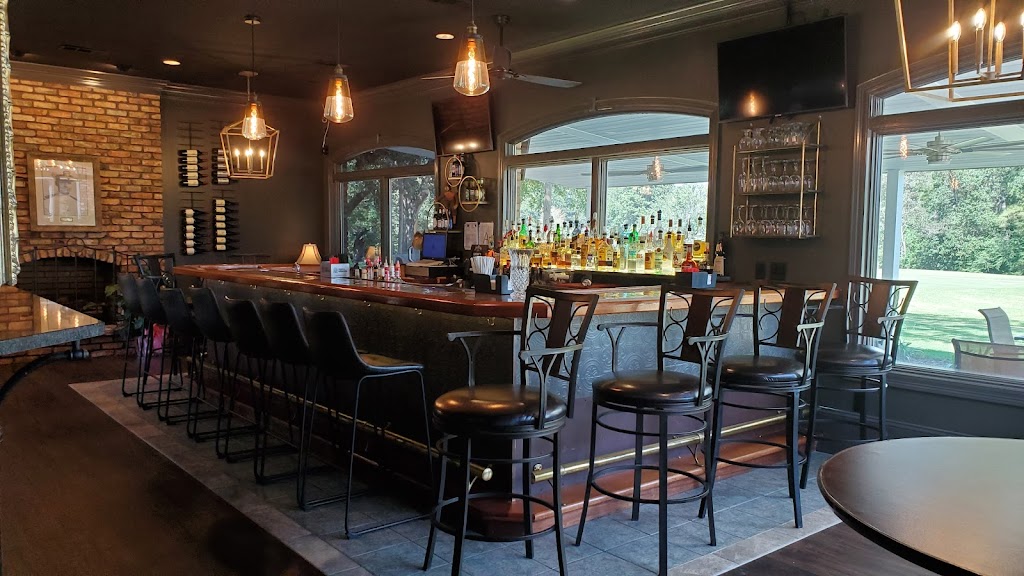 Capones Restaurant & Speakeasy @ Gulf Hills Golf Club | restaurant | 13700 Paso Rd, Ocean Springs, MS 39564, USA | 2288726447 OR +1 228-872-6447