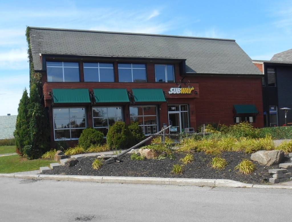 Subway | restaurant | 191 Chemin de la Gare, Saint-Sauveur, QC J0R 1R3, Canada | 4502274576 OR +1 450-227-4576