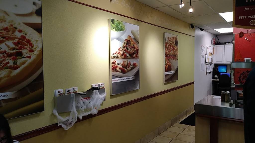 Papa Murphys Take N Bake Pizza | meal takeaway | 1366 Leyden St, Denver, CO 80220, USA | 3033554344 OR +1 303-355-4344