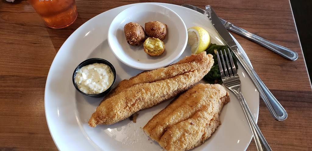 Catfish Charlies | restaurant | 1630 E 16th St, Dubuque, IA 52001, USA | 5635828600 OR +1 563-582-8600