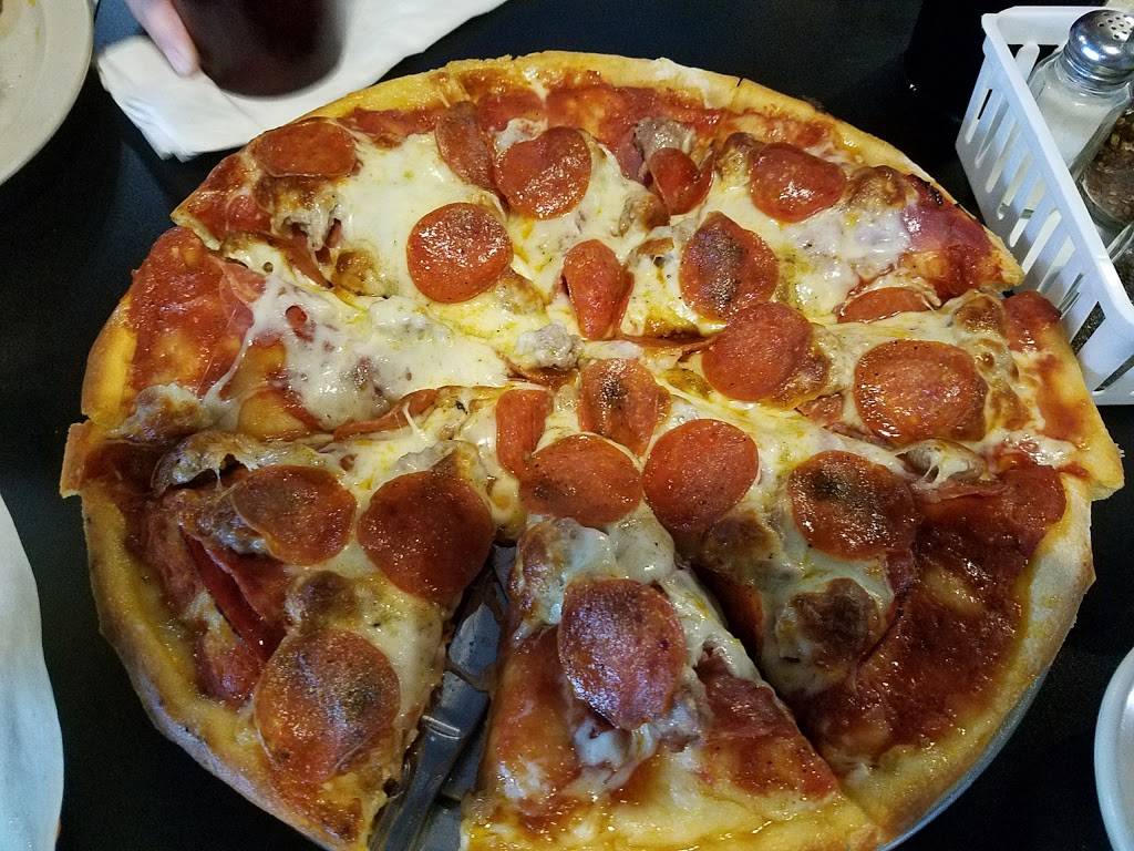 Zipps Pizzaria | restaurant | 301 Audubon St, Adair, IA 50002, USA | 6417423533 OR +1 641-742-3533