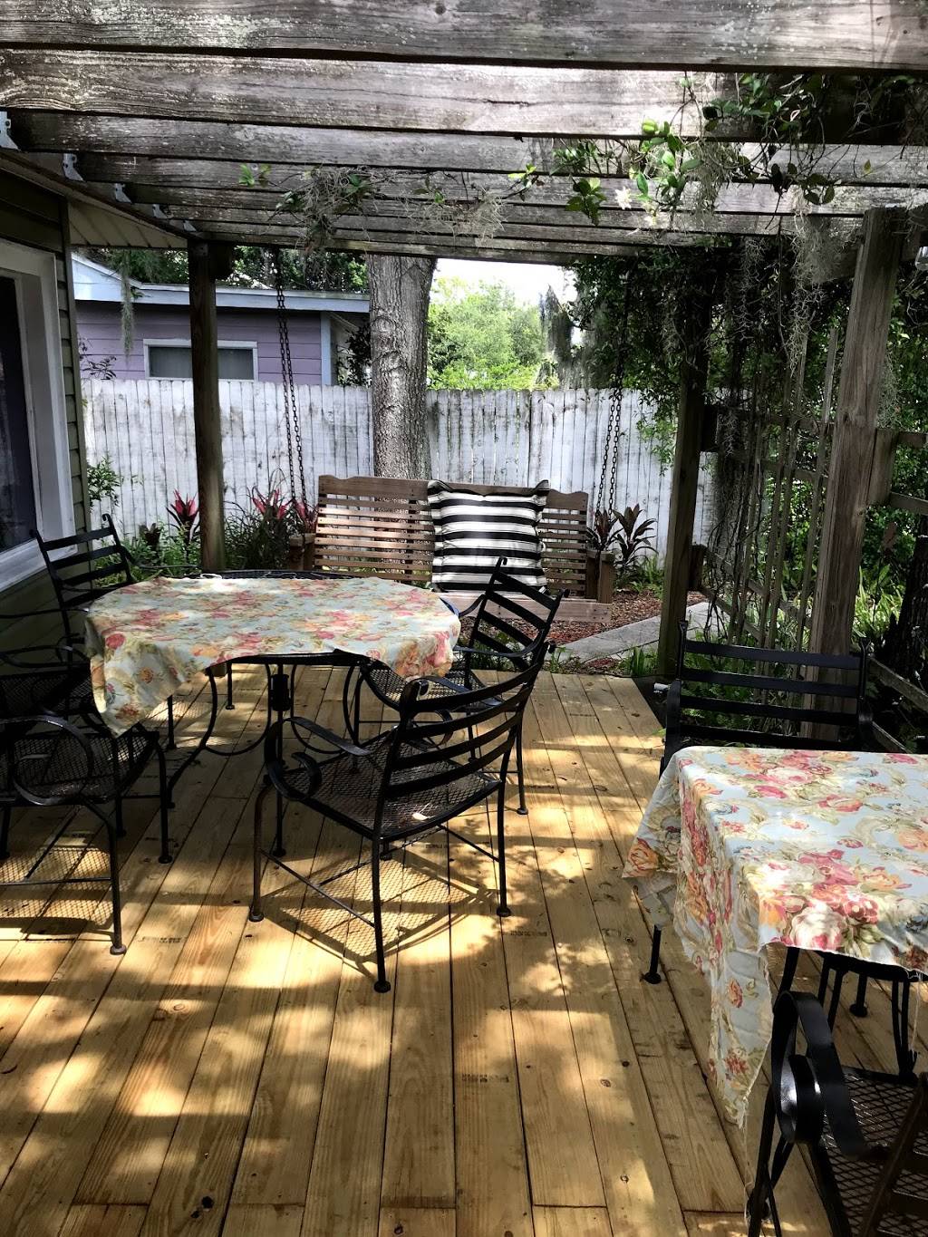 Sweet Magnolias Tea Bistro | restaurant | 212 Howard St, Auburndale, FL 33823, USA | 8639651684 OR +1 863-965-1684