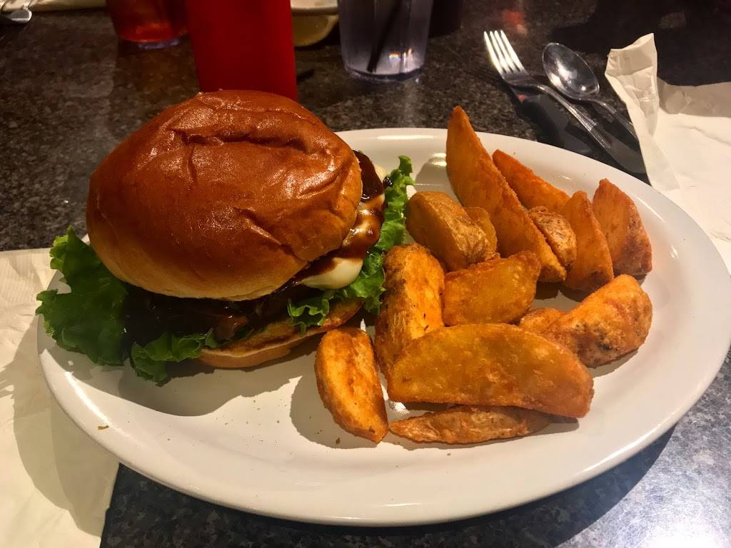 Great American Steakburger | restaurant | 701 S Mesa Hills Dr, El Paso, TX 79912, USA | 9155857873 OR +1 915-585-7873