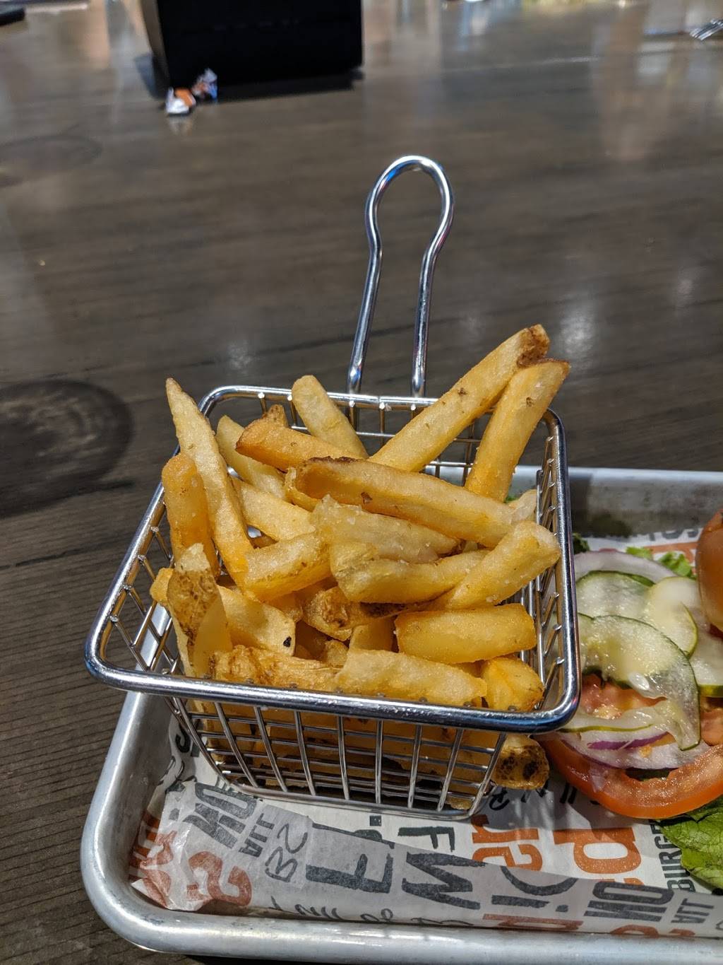 Burger Shed | restaurant | 500 Bass Pro Dr NW, Altoona, IA 50009, USA | 5156307433 OR +1 515-630-7433