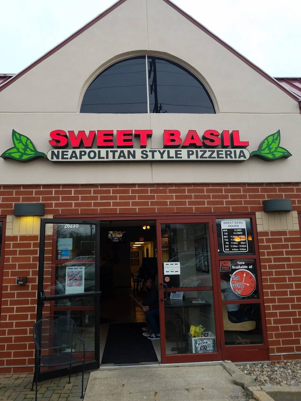 Sweet Basil Neapolitan Style Pizzeria | restaurant | 26235 Center Ridge Rd, Westlake, OH 44145, USA | 4408991899 OR +1 440-899-1899