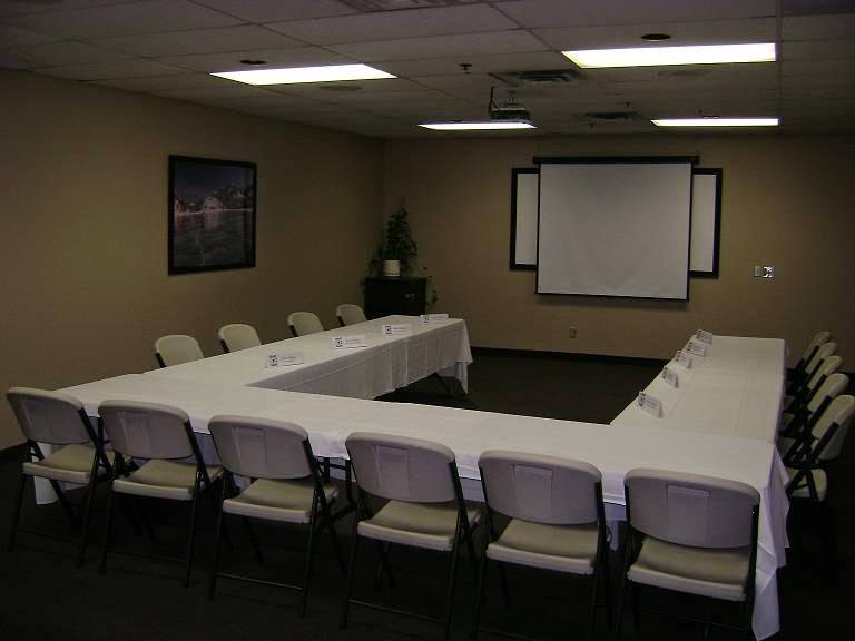 Canlan Ice Sports | restaurant | 2300 Cornwall Rd, Oakville, ON L6J 7T9, Canada | 9058456989 OR +1 905-845-6989