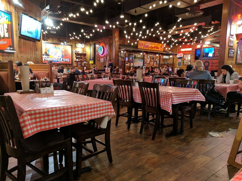 Famous Daves Bar-B-Que | restaurant | 2206 E Williams Field Rd Suite 101, Gilbert, AZ 85296, USA | 4807222781 OR +1 480-722-2781