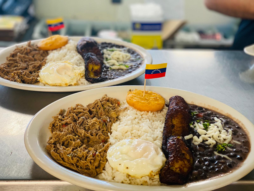 Maracaibo Bistro | restaurant | 665 Newtown Rd UNIT 112, Virginia Beach, VA 23462, USA | 7577020111 OR +1 757-702-0111