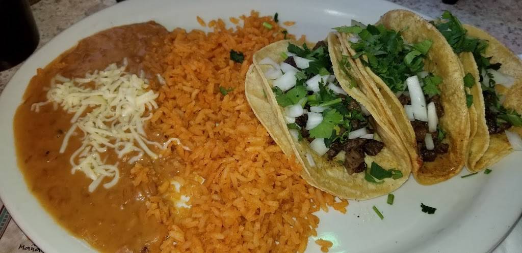 Lalas Place | restaurant | 3470 E Layton Ave, Cudahy, WI 53110, USA | 4147444417 OR +1 414-744-4417