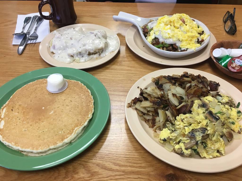 Mias Country Kitchen | restaurant | 3323 W Florida Ave, Hemet, CA 92545, USA | 9516521469 OR +1 951-652-1469