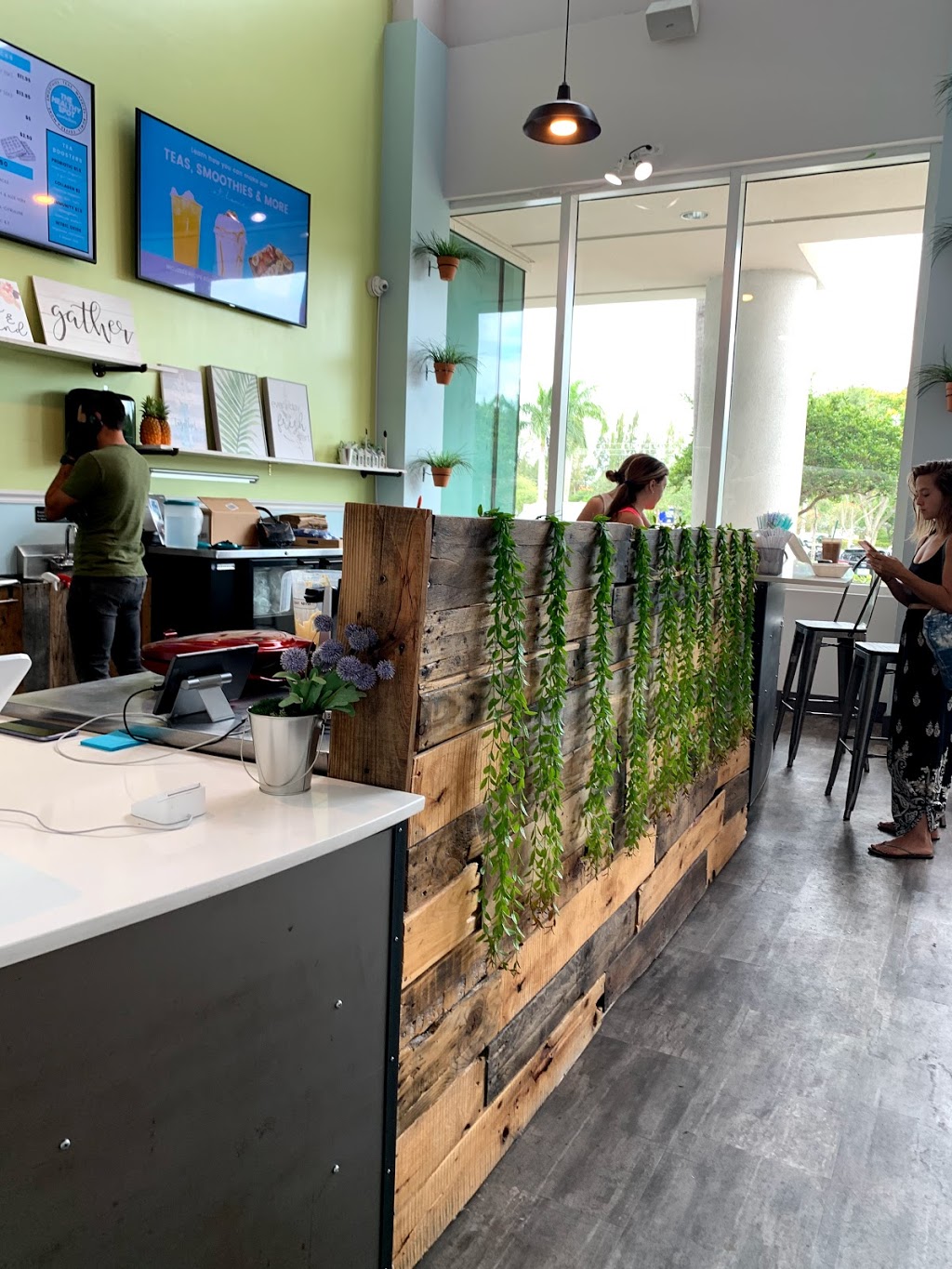 The Healthy Spot Evolution | restaurant | 6814 N State Rd 7, Coconut Creek, FL 33073, USA | 9548600763 OR +1 954-860-0763