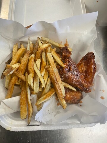 Roosta’s Wings, Fish & More Grocery And Marketplace | restaurant | 1316 Broadway, Gary, IN 46407, USA | 2195129692 OR +1 219-512-9692