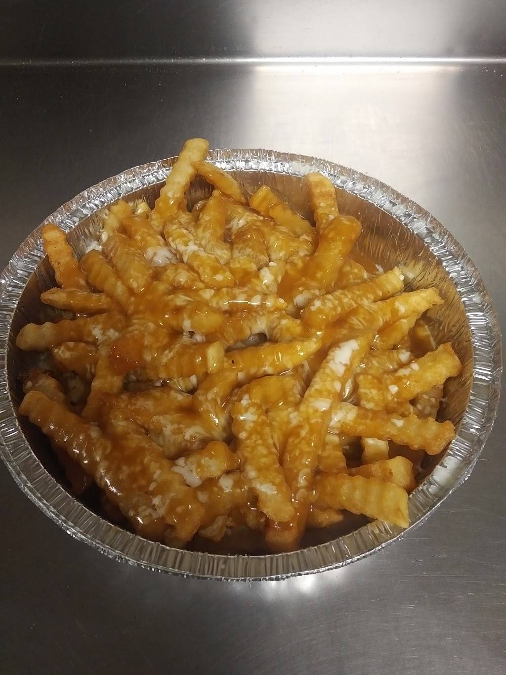 Bulls Eye Pizza East | restaurant | 214 Lauzon Rd, Windsor, ON N8S 3L6, Canada | 5199441221 OR +1 519-944-1221