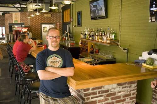 Hammontrees Grilled Cheese | meal takeaway | 326 N West Ave #8, Fayetteville, AR 72701, USA | 4795211669 OR +1 479-521-1669