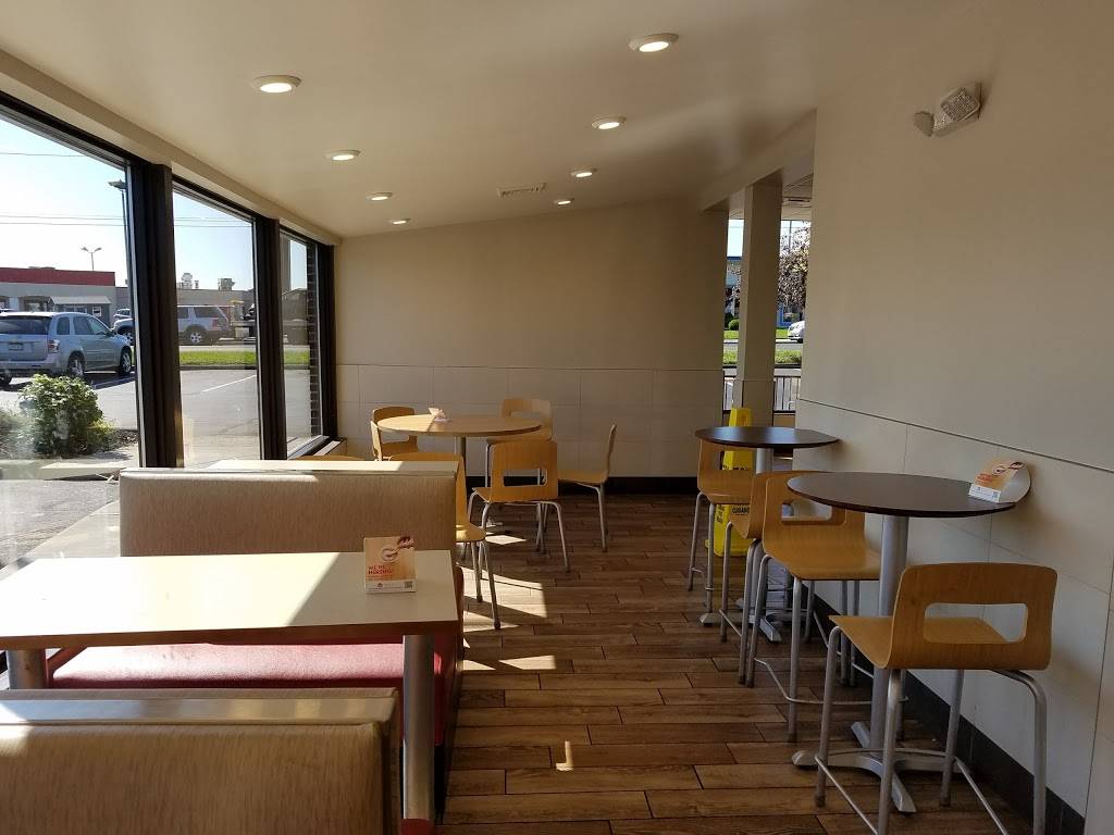 Wendys | restaurant | 3225 N N 5th Street Hwy, Reading, PA 19605, USA | 6109210884 OR +1 610-921-0884