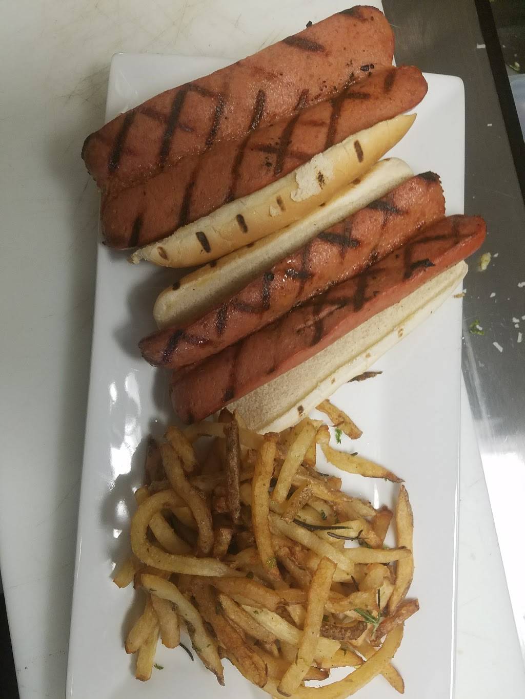 Grandstand Grille | restaurant | 2200 York Rd, Lutherville-Timonium, MD 21093, USA | 4439915649 OR +1 443-991-5649