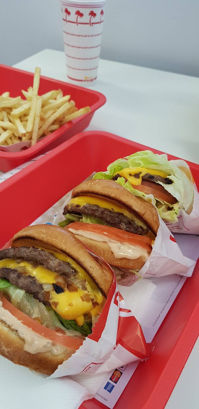 In-N-Out Burger | restaurant | 1159 N Rengstorff Ave, Mountain View, CA 94043, USA | 8007861000 OR +1 800-786-1000