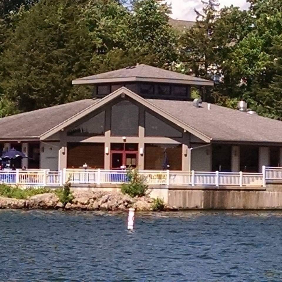 The Cove | restaurant | 14A158, Canyon Club Dr, Apple River, IL 61001, USA | 8154920277 OR +1 815-492-0277