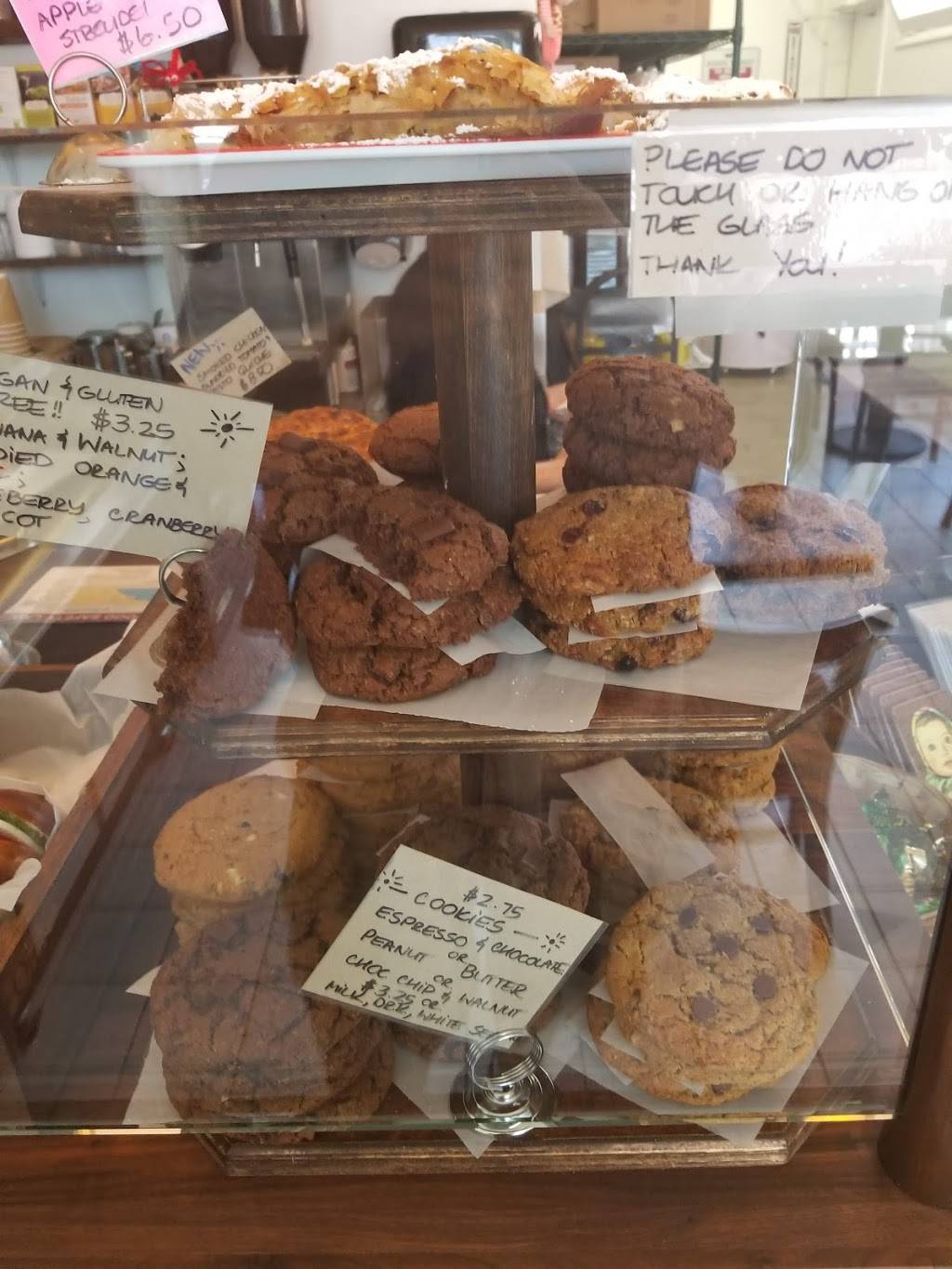 Happy Cow Kitchen | restaurant | 371 Redondo Ave, Long Beach, CA 90814, USA | 5622355104 OR +1 562-235-5104