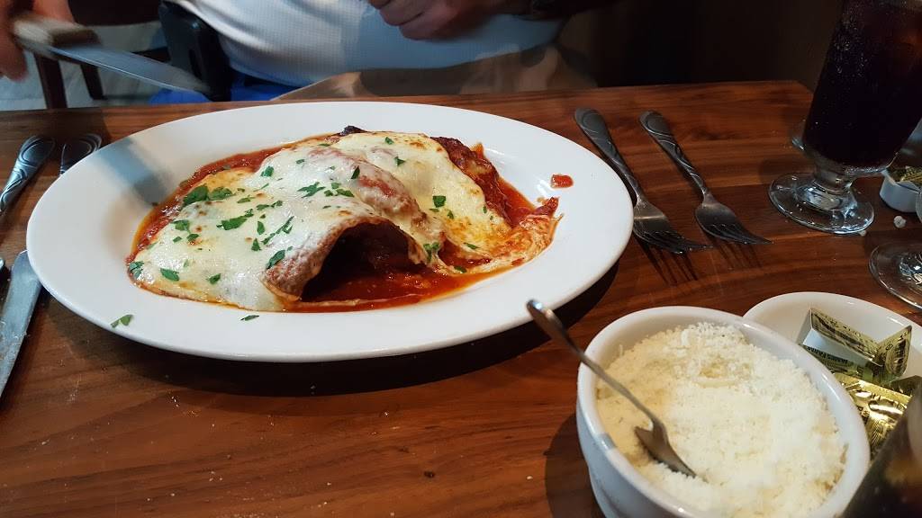 Francescos | restaurant | 29 John St, Babylon, NY 11702, USA | 6315871340 OR +1 631-587-1340