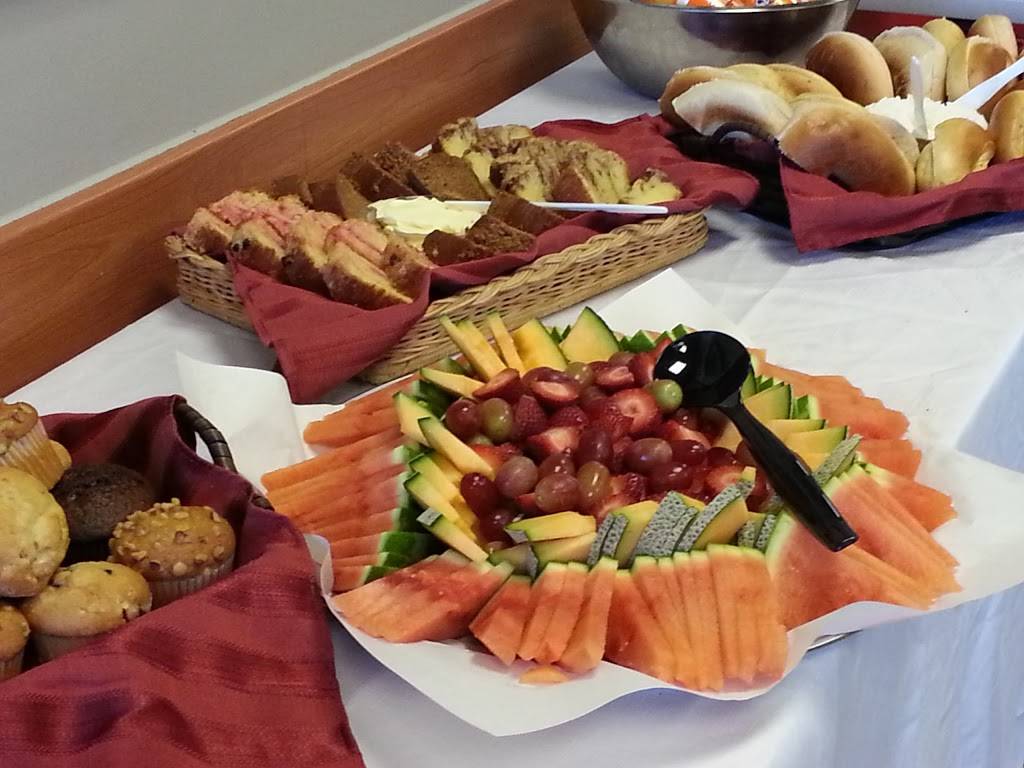 Breaking Bread Catering & Deli | restaurant | 638 Northwest Hwy, Cary, IL 60013, USA | 8475162223 OR +1 847-516-2223