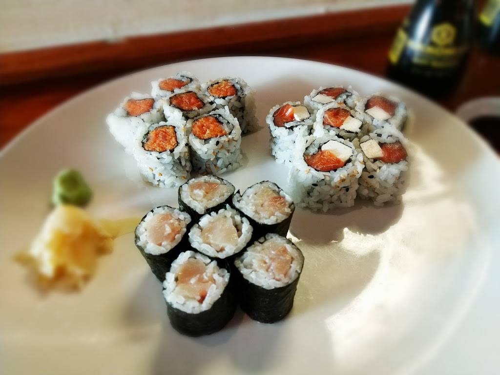 Aki Sushi | restaurant | 303 SE 17th St, Ocala, FL 34471, USA | 3523693388 OR +1 352-369-3388