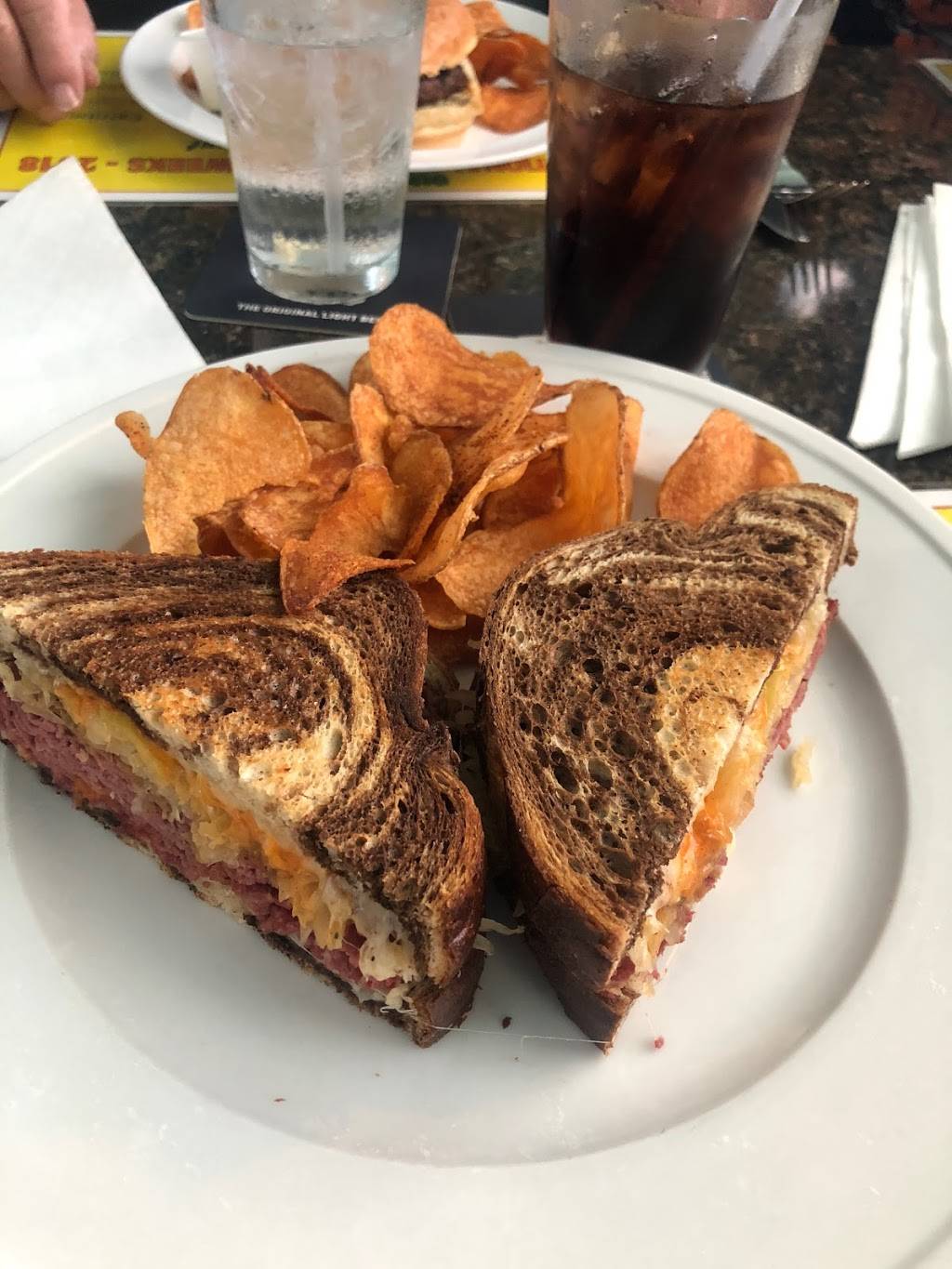 Seagrass Resort | restaurant | 10386 W Halls River Rd, Homosassa, FL 34448, USA | 3525036808 OR +1 352-503-6808