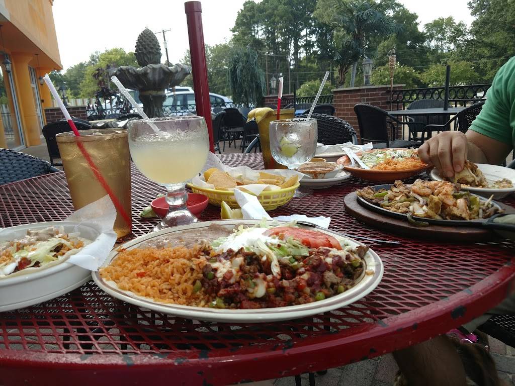 Mi Hacienda | restaurant | 1207 US-45, Columbus, MS 39705, USA | 6623273396 OR +1 662-327-3396