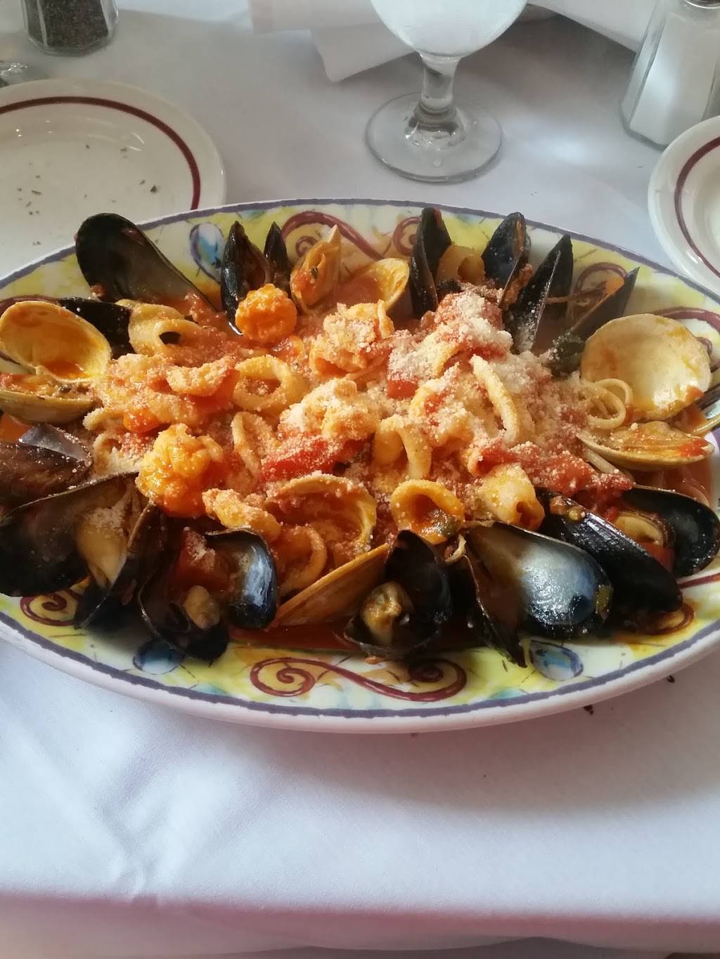 Casa Bella | restaurant | 330 W Market St, Scranton, PA 18508, USA | 5709699006 OR +1 570-969-9006