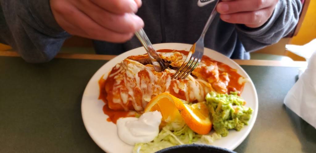 Fiesta Martin Tacos | restaurant | 1314 N La Brea Ave, Inglewood, CA 90302, USA | 3106721314 OR +1 310-672-1314