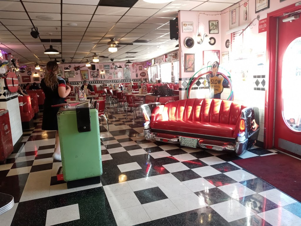 Little Anthonys Diner | restaurant | 7010 E Broadway Blvd, Tucson, AZ 85710, USA | 5202960456 OR +1 520-296-0456