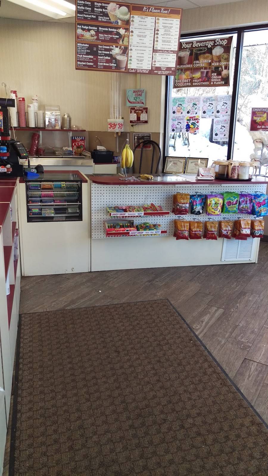 Stewarts Shops | meal takeaway | 97 N Main St, Dolgeville, NY 13329, USA | 3154293120 OR +1 315-429-3120