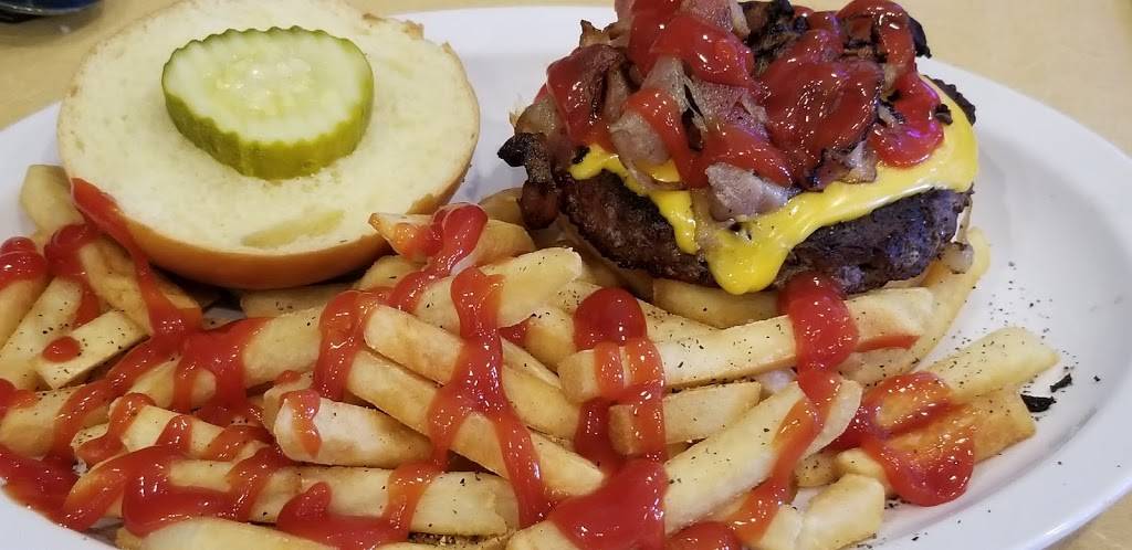 Redds | restaurant | 317 Washington Ave, Carlstadt, NJ 07072, USA | 2019330015 OR +1 201-933-0015