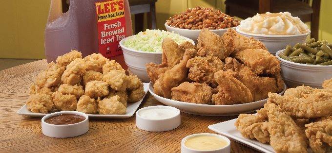Lees Famous Recipe Chicken | restaurant | 674 N Main St, Jamestown, KY 42629, USA | 2703434800 OR +1 270-343-4800
