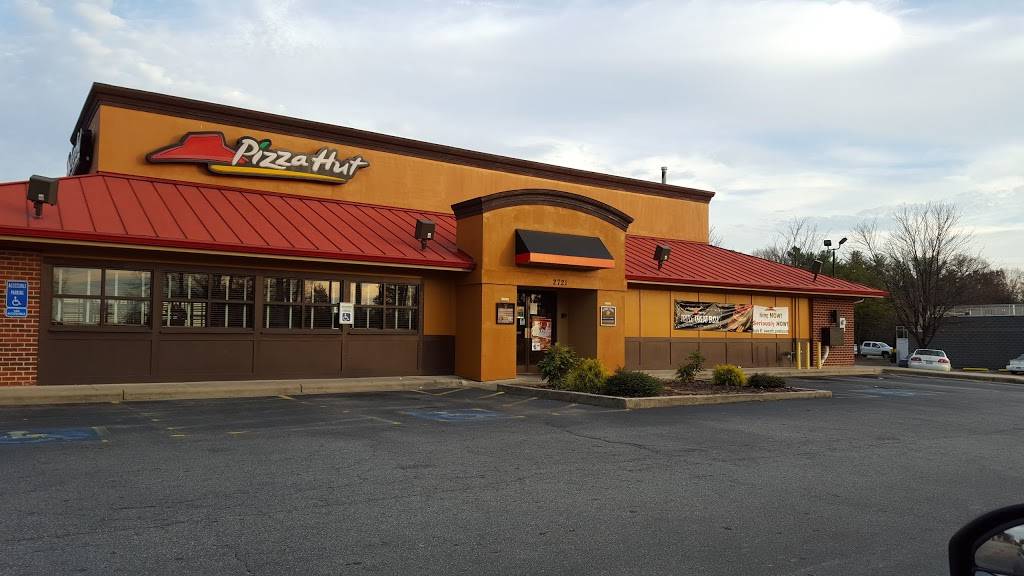 Pizza Hut | restaurant | 2721 Peters Creek Pkwy, Winston-Salem, NC 27127, USA | 3367854435 OR +1 336-785-4435