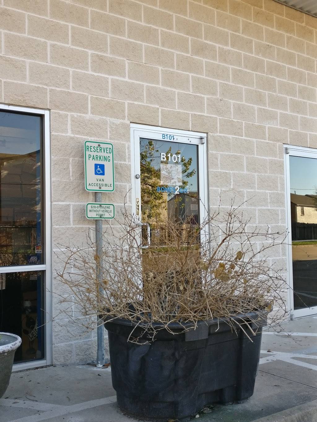 Bones2Go! | restaurant | 8805 Jones Rd #B101, Jersey Village, TX 77065, USA | 2818978000 OR +1 281-897-8000